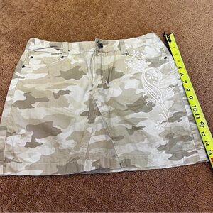 Sonoma Floral Camo Skirt womens size 6
